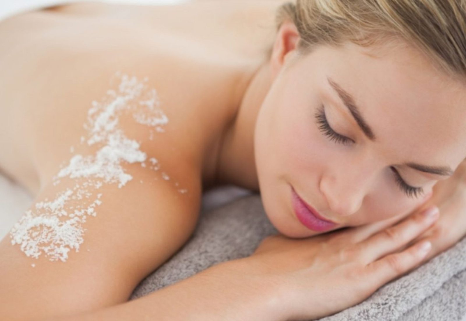 Milk Bath for Skin Rejuvenation: The Secret to Youthful Skin
